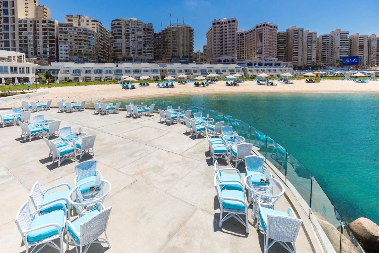 Sunrise Alex Avenue Hotel Alexandria Exterior foto View of the beach at the West Bay Lagoon